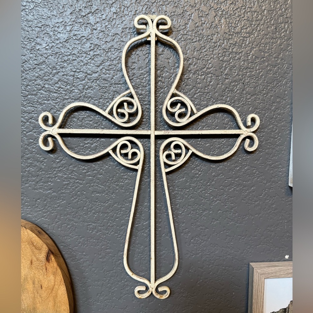 Metal cross decor